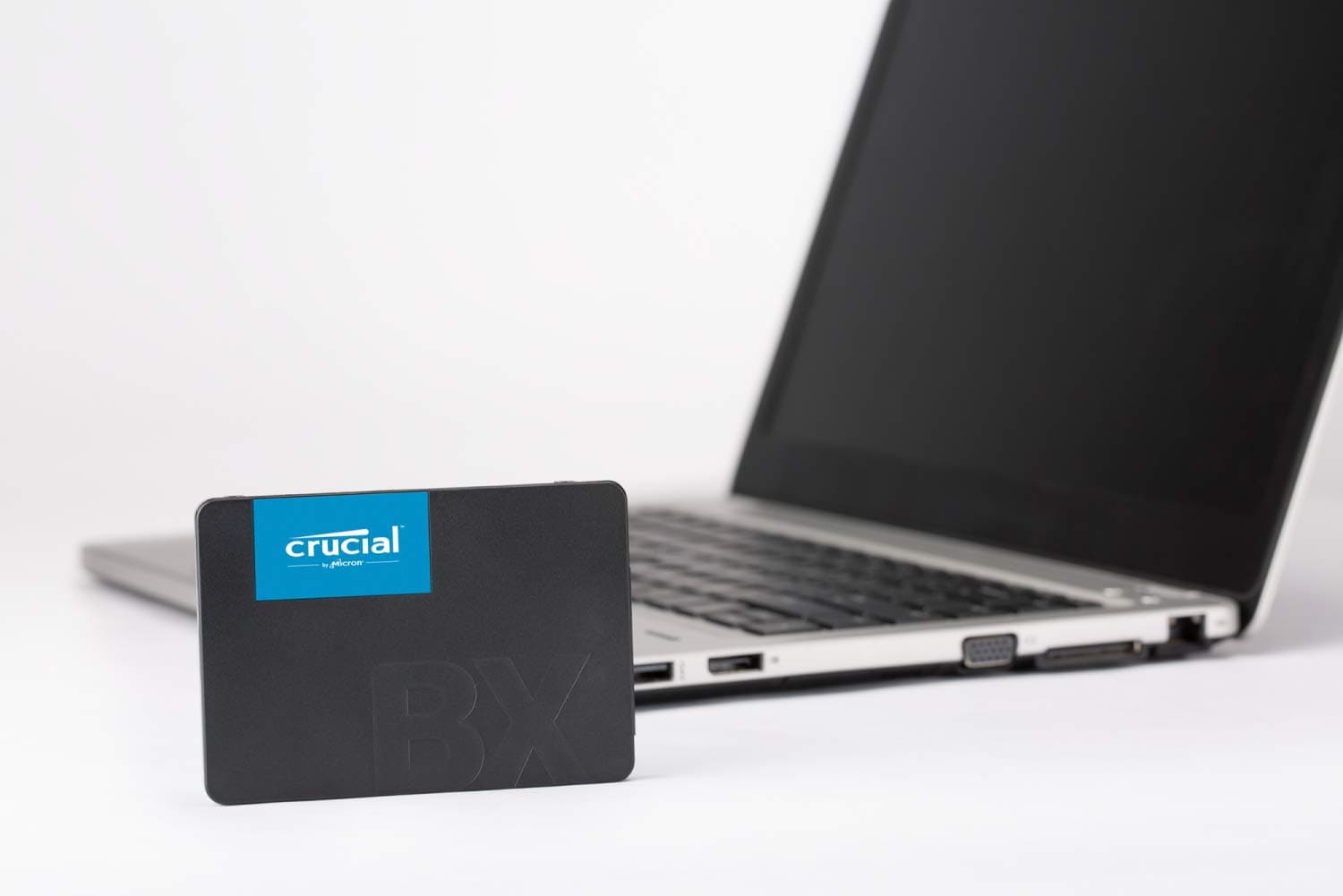 CRUCIAL BX500 120GB 3D NAND 2.5 SATA SATA 3 Solid State Drive (SSD) - 4