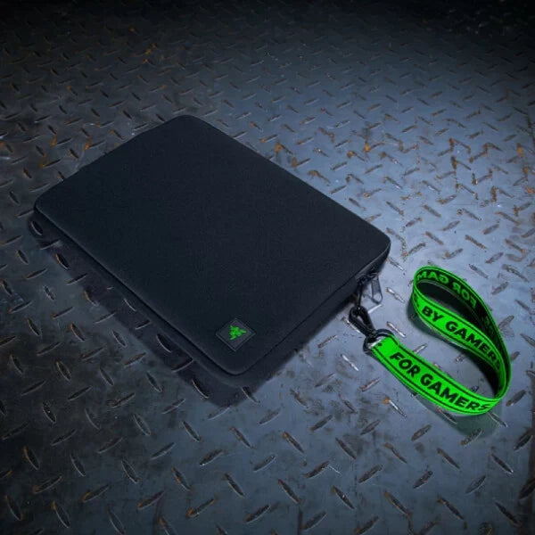 RAZER NEOPRENE SLEEVE V2 - FOR 13.3 NOTEBOOKS-RC21-01440100-R3M1 – TechCure India