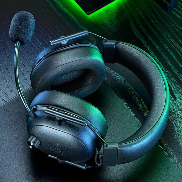 RAZER BlackShark V2 HyperSpeed Wireless 7.1 Surround Gaming Headphone ( Black ) ( PC / PS5/ Xbox ) - 4