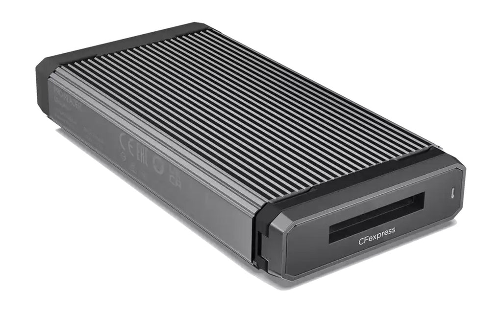 SANDISK PRO-READER CFexpress Type B Card Reader – PRO-READER CFexpress - perspective view – photo 2 – TechCure India