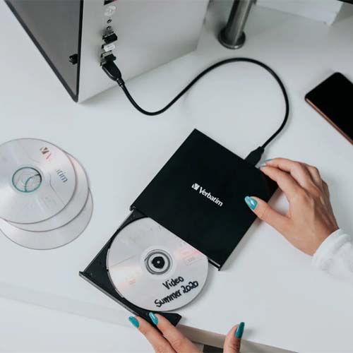 Verbatim Portable Mobile DVD ReWriter USB 2.0 Black Light Version 53504 – TechCure India